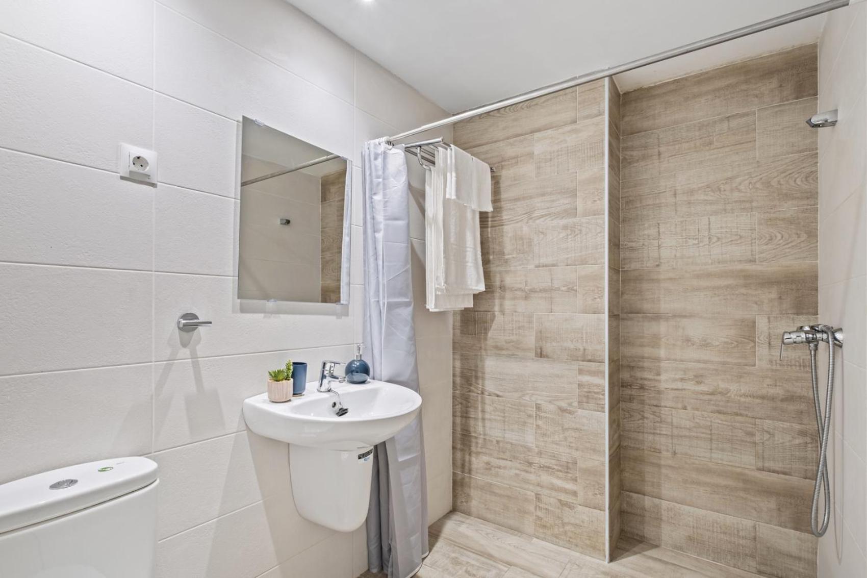Apartamento En La Playa Con Terraza Malaga Exterior photo